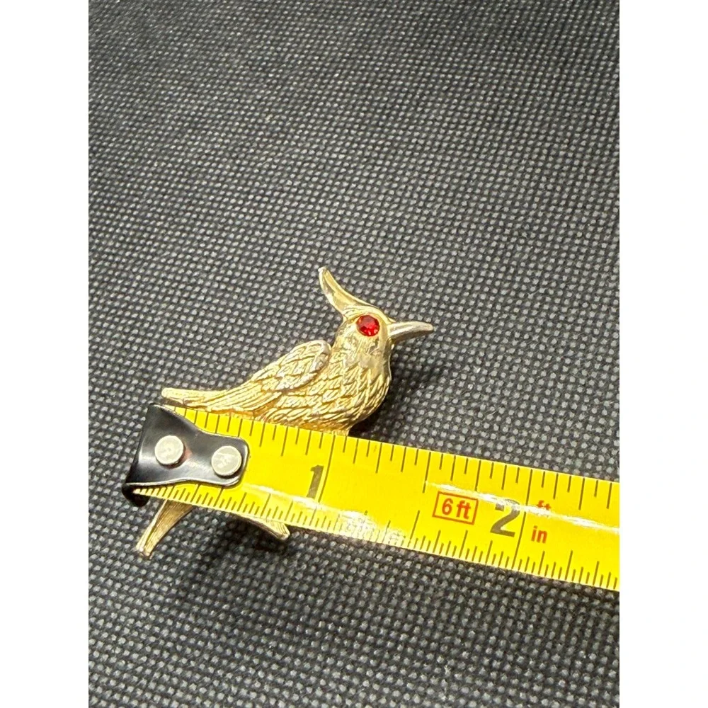 Unbranded vintage gold